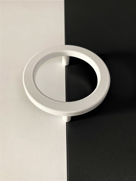Круглая белая ручка для мебели Circle 64 мм между винтами FX-085-64-07 фото